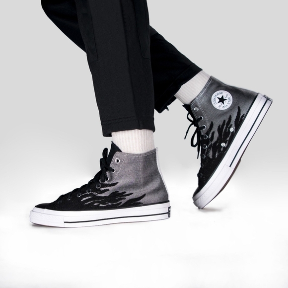 New CONVERSE CHUCK 70 HI FLAMES - Picture 1 of 9
